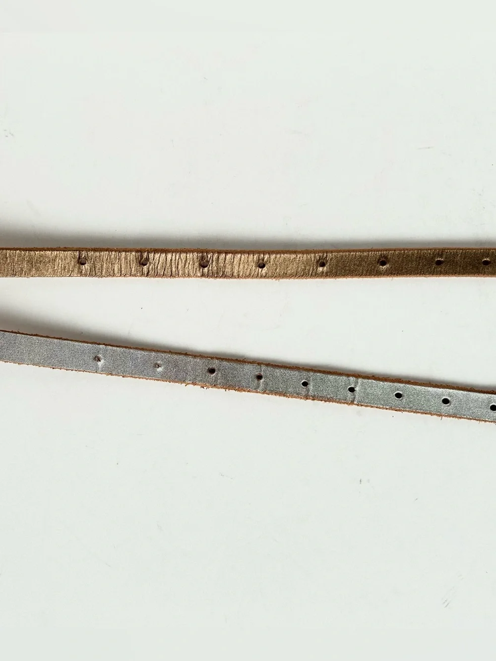 2 x Gap metallic leather belt